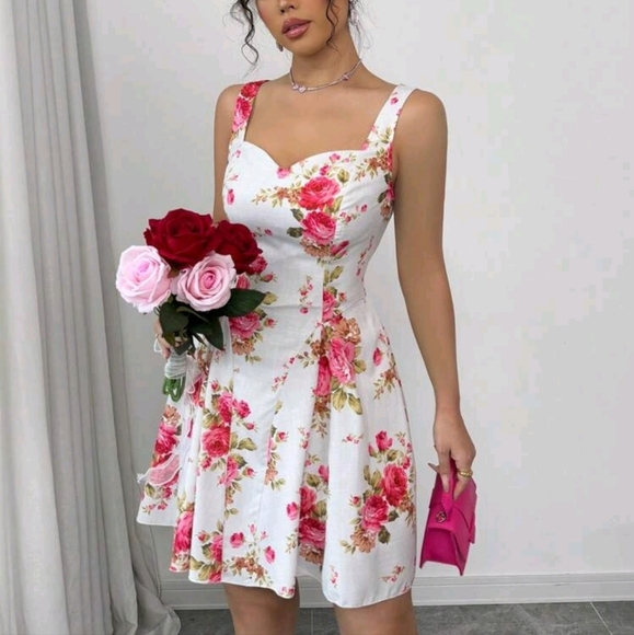 Elegant Floral Print A-Line Waist Flattering Romantic Dress For Women - Picture 3 of 5